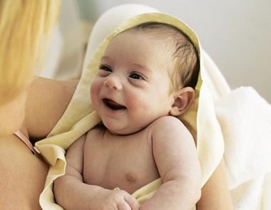 Колики у новорожденного: как помочь ребенку?