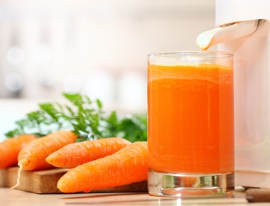 Морковный сок: польза и вред